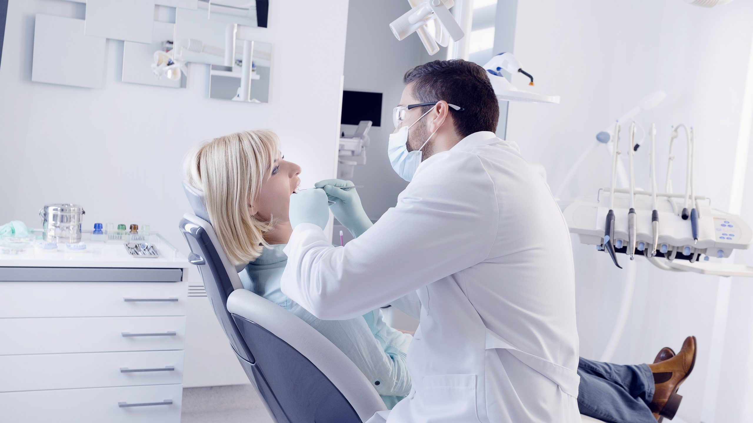 Dentist in Feeding Hills, MA